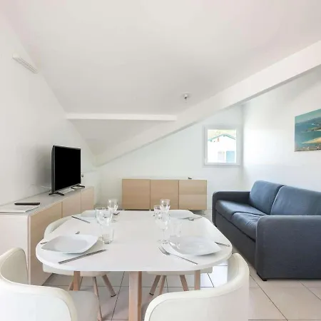 Moderne A Hendaye, 400m De La Plage, Terrasse, Parking Et Wifi Inclus - Fr-1-2-371 Hendaye