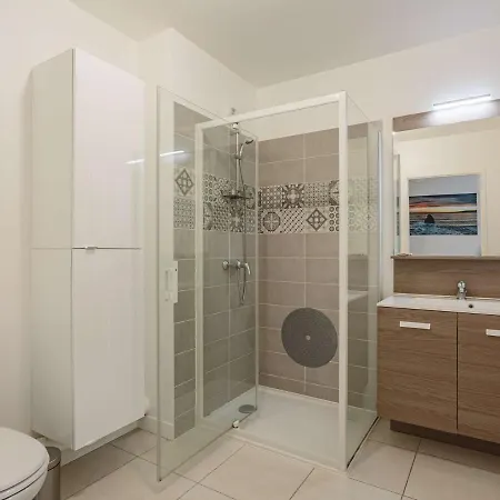 Moderne A Hendaye, 400m De La Plage, Terrasse, Parking Et Wifi Inclus - Fr-1-2-371 * Hendaye